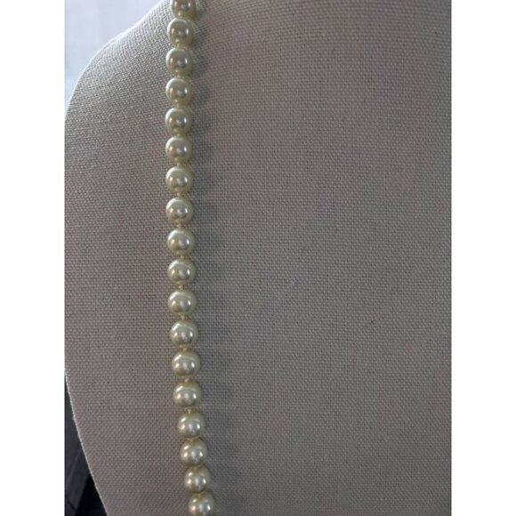 Elegant Faux Pearl Necklace With Lobster Clasp Closure 60-Inch Strand Classic Wh - Picture 3 of 7